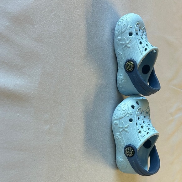 The Children's Place - Light Blue Clogs/water shoes Sandals with Heel Strap - Picture 8 of 11